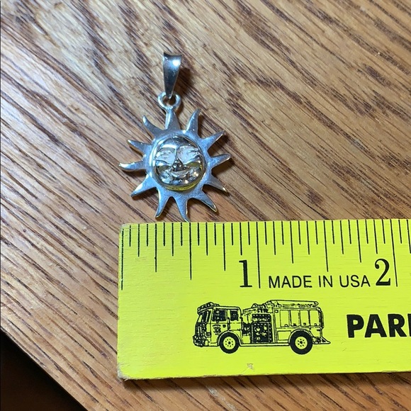 Sterling Silver Sun 🌞 Pendant - Picture 15 of 16